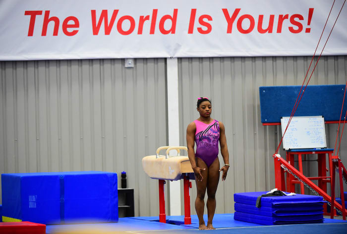 Simone-Biles-SI329_TK1_00198.jpg